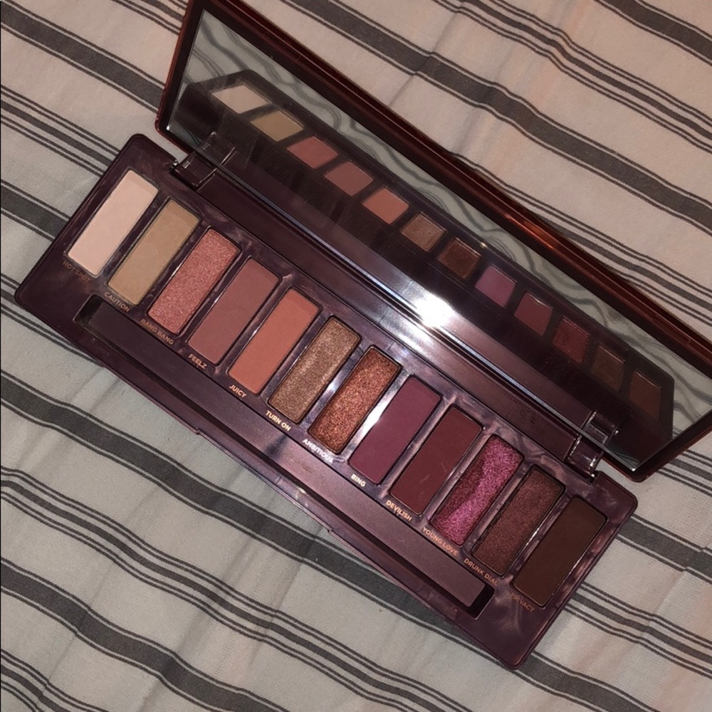 Urban Decay Naked Cherry Palette